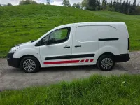 Used Citroën Berlingo 100 HP (73 kW) 2018 White MPV
