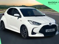 Used Toyota Yaris Design 116 HP (85 kW) 2021 White Hatchback