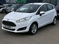 Used Ford Fiesta Zetec 2013 White Hatchback