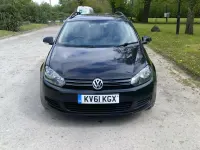 Begagnad VW Golf VI SE 105 HK (77 kW) 2011 Svart Halvkombi