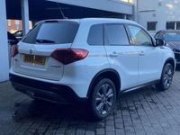 Used Suzuki Vitara SZ-T 140 HP (102 kW) 2019 White Estate