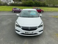 Used Vauxhall Astra SRi 2017 White Hatchback