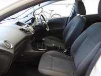 Used Ford Fiesta Zetec 2016 White Hatchback