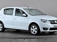 Used Dacia Sandero Lauréate 90 HP (66 kW) 2016 White Hatchback