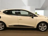 Used Renault Clio Dynamique 75 HP (55 kW) 2015 Cream Hatchback