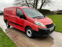 Used Peugeot Expert 90 HP (66 kW) 2014 Red Van