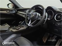 Used Alfa Romeo Stelvio 210 HP (154 kW) 2017 Red SUV