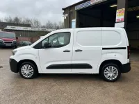 Begagnad Peugeot Partner 100 HK (73 kW) 2021 Vit Minibuss