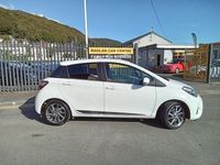 Used Toyota Yaris 111 HP (81 kW) 2020 White Hatchback