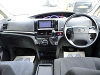 Begagnad Toyota Estima 2026 Vit