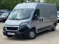 Käytetty Peugeot Boxer 140 HP (102 kW) 2020 Harmaa Van
