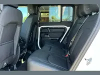 New Land Rover Defender SE Dynamic 249 HP (183 kW) 2026 White SUV