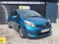 Begagnad Toyota Yaris Plus 2014 Blå Halvkombi