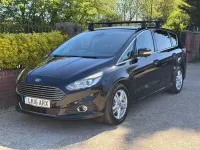 Begagnad Ford S-MAX Titanium 150 HK (110 kW) 2016 Svart Minibuss