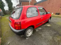 Begagnad Nissan Micra 54 HK (39 kW) 1995 Röd Halvkombi