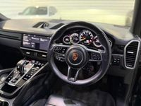 Used Porsche Cayenne 462 HP (339 kW) 2020 Black SUV