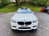 Begagnad BMW M5 M Performance 2011 Vit Sedan