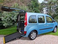 Usado Renault Kangoo Expression 106 CV (77 kW) 2012 Azul Utilitario