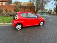 Used Citroën C1 68 HP (50 kW) 2010 Red Hatchback