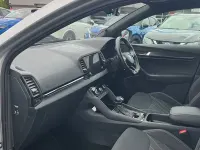 Usado Skoda Karoq SportLine 150 HP (110 kW) 2021 Prateado SUV