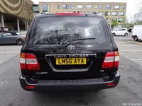 Usado Toyota Land Cruiser 201 HP (147 kW) 2007 SUV