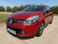 Used Renault Clio Dynamique 90 HP (66 kW) 2015 Red Hatchback