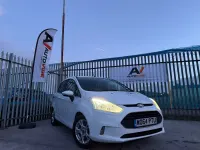 Usado Ford B-MAX Zetec 2015 Branco Monovolume