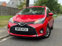 Used Toyota Yaris 69 HP (50 kW) 2015 Red Hatchback