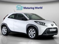 Used Toyota Aygo X PURE 72 HP (52 kW) 2022 White SUV
