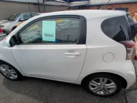 Used Toyota iQ 98 HP (72 kW) 2012 White Hatchback