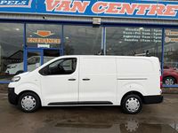 Used Vauxhall Vivaro 145 HP (106 kW) 2022 White MPV