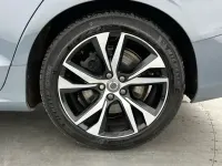 Usado Volvo S60 R-Design 250 HP (183 kW) 2022 Cinzento Sedan