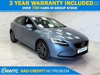 Used Volvo V40 Momentum 122 HP (89 kW) 2018 Blue Hatchback