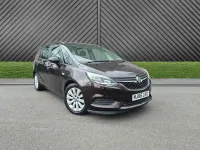 Usado Vauxhall Zafira Tourer Design Edition 140 HP (102 kW) 2016 Castanho Monovolume