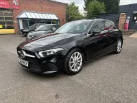 Begagnad Mercedes A180 2018 Svart Halvkombi