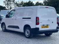 Used Vauxhall Combo Edition 130 HP (95 kW) 2021 White MPV