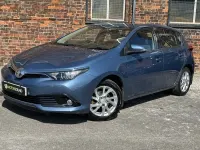 Used Toyota Auris 116 HP (85 kW) 2015 Blue Hatchback