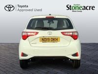 Used Toyota Yaris 111 HP (81 kW) 2019 White Hatchback