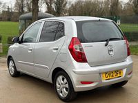 Used Hyundai i10 Active 85 HP (62 kW) 2012 Silver Hatchback