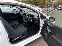 Used Ford Fiesta S 85 HP (62 kW) 2020 White Hatchback