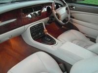 Used Jaguar XKR 370 HP (272 kW) 2001 Coupe