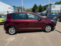 Used Renault Scénic III Dynamique 110 HP (80 kW) 2016 Red MPV