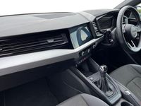 Usado Audi A1 S-Line 150 HP (110 kW) 2022 Preto SUV