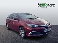 Used Toyota Auris Hybrid Sport 136 HP (100 kW) 2018 Red Estate