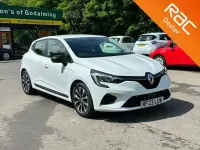 Used Renault Clio V Evolution 145 HP (106 kW) 2023 White Hatchback