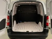 Used Vauxhall Combo 98 kW (134 HP) 2025 White MPV