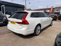 Used Volvo V90 Momentum 231 HP (169 kW) 2017 White Estate