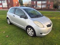 Used Toyota Yaris 67 HP (49 kW) 2006 Silver Hatchback