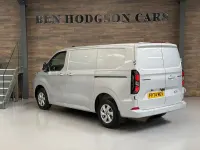 Używany Ford Transit Custom Limited 136 KM (100 kW) 2024 Srebrny Van
