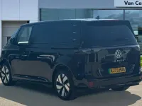 Usado VW ID. Buzz Pro 150 kW (204 CV) 2024 Negro Monovolumen